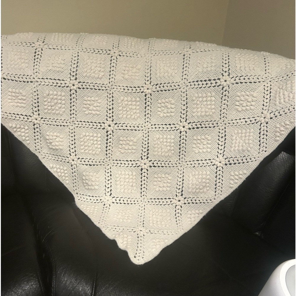 CREAM COLORED CROCHETED LARGE THROW